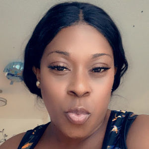 Meet your Posher, Latasha